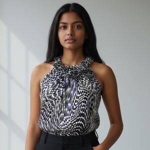 I.N. San Francisco lady sleeveless top large fabric flowers very unique.